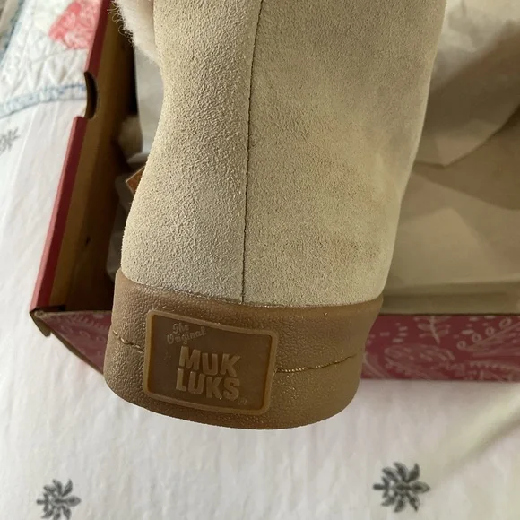 Muk Luks Beige Suede Ankle Boots NEW in Box’s - Picture 4 of 10